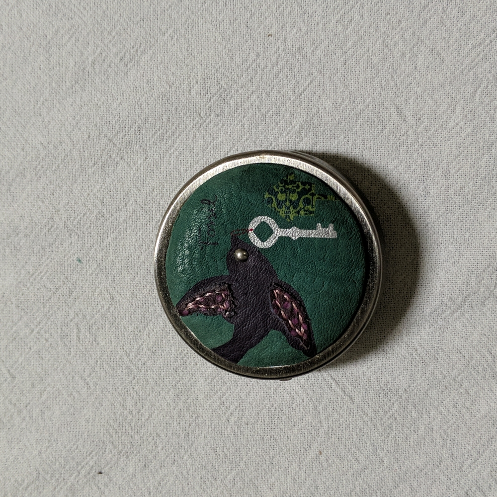 Fossil pill box